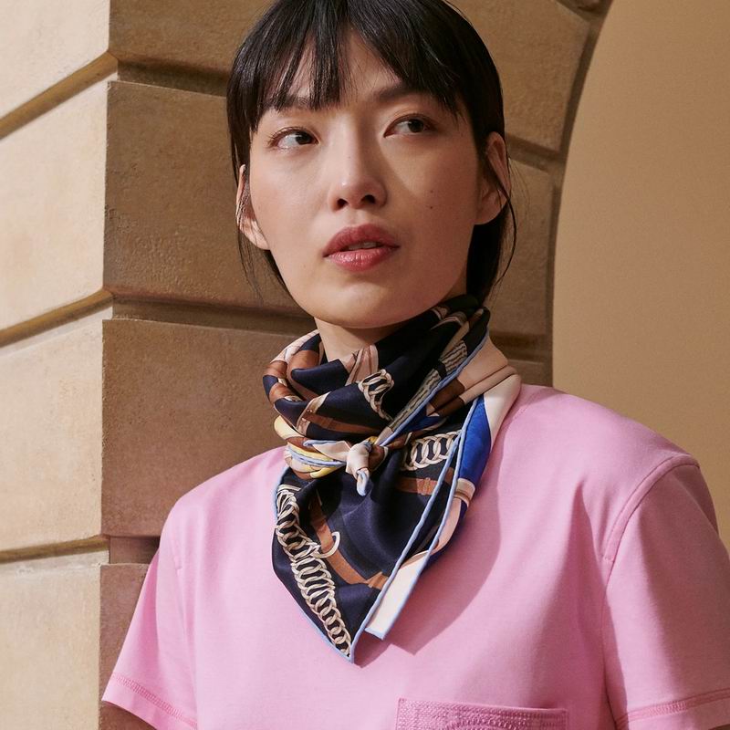 Hermes silk scarf 90X90cm E09 (1)